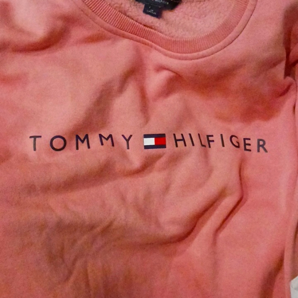 PINK TOMMY SWEATSHIRt sized med ium, barely used great condition!